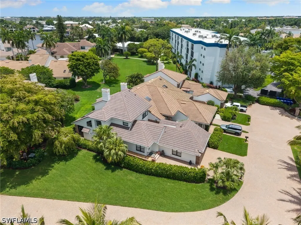 4008 Crayton Road Naples FL 34103