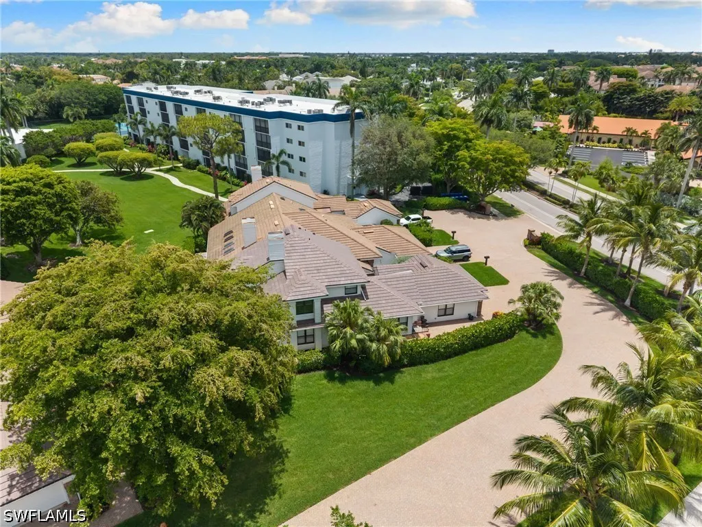 4008 Crayton Road Naples FL 34103