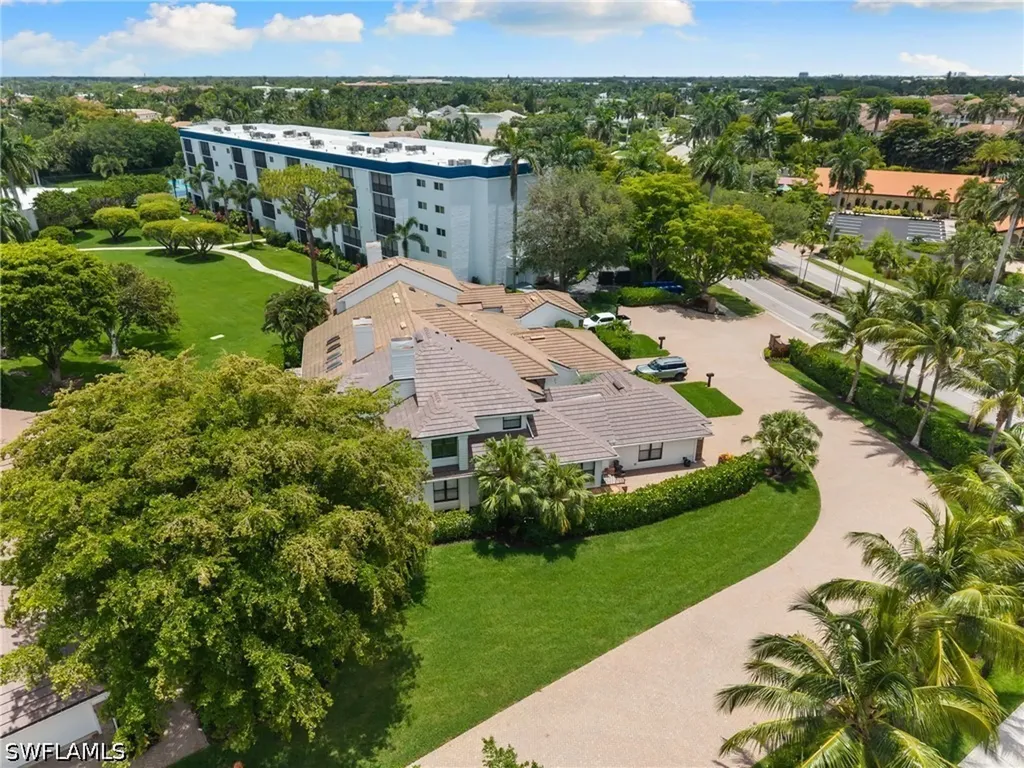 4008 Crayton Road Naples FL 34103