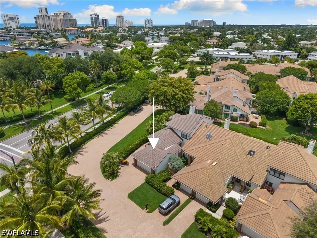 4008 Crayton Road Naples FL 34103