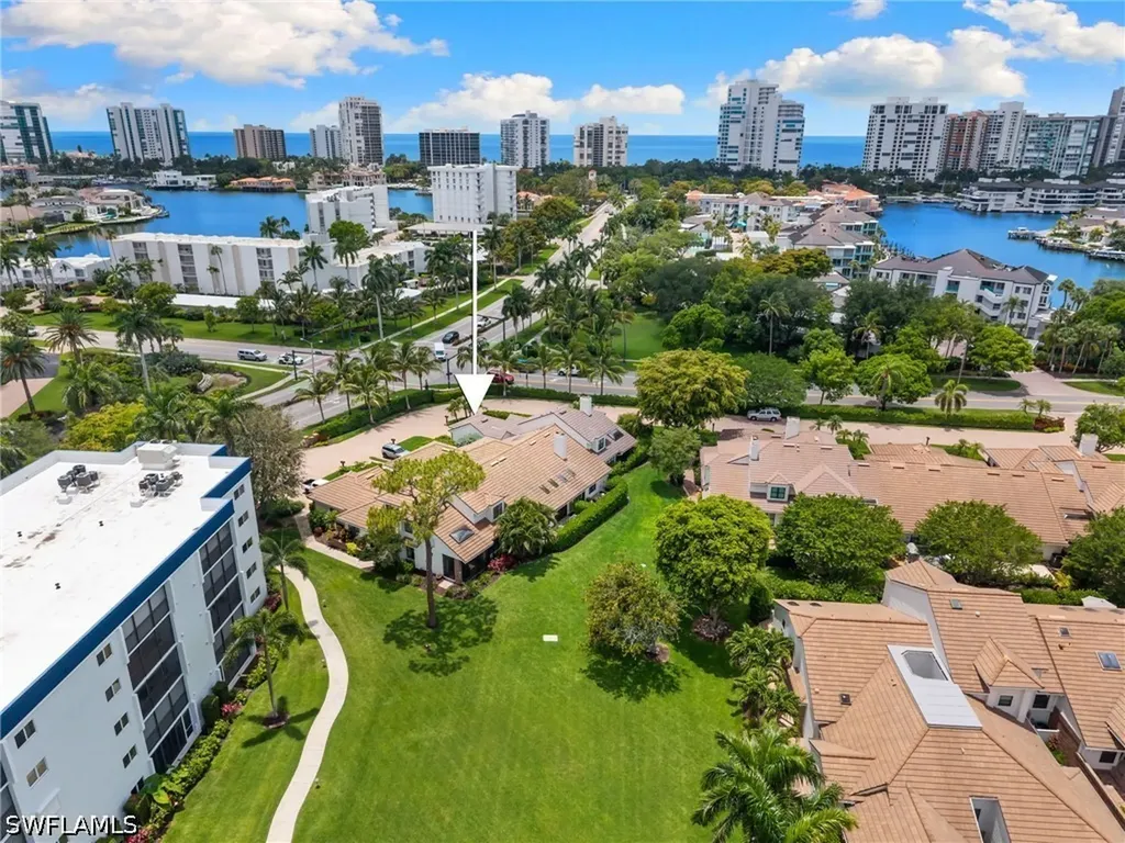 4008 Crayton Road Naples FL 34103