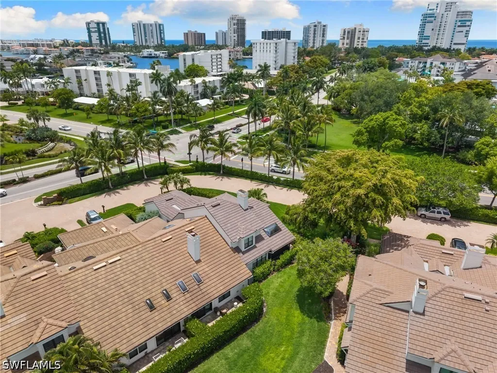 4008 Crayton Road Naples FL 34103