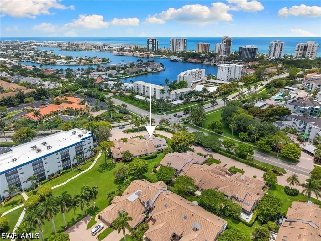 4008 Crayton Road Naples FL 34103