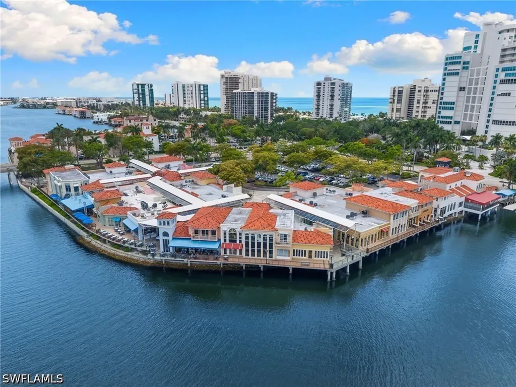 4008 Crayton Road Naples FL 34103