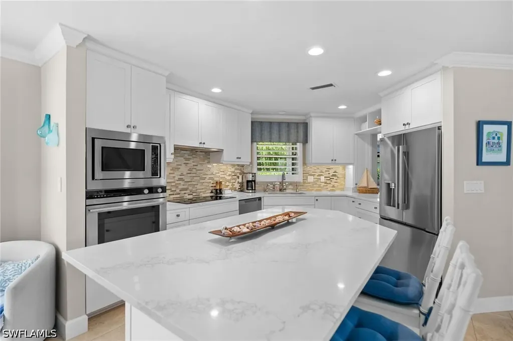 4008 Crayton Road Naples FL 34103