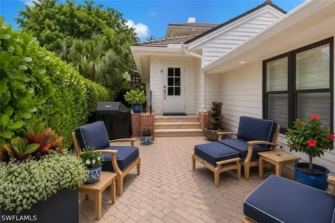4008 Crayton Road Naples FL 34103