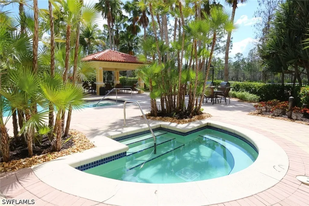 2868 Tiburon Boulevard E Naples FL 34109