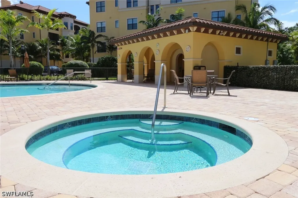 2868 Tiburon Boulevard E Naples FL 34109