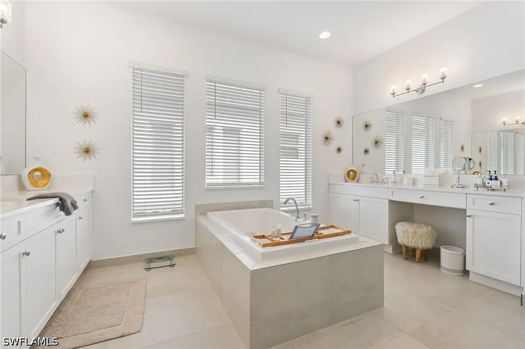 12177 Eucalyptus Way Naples FL 34120