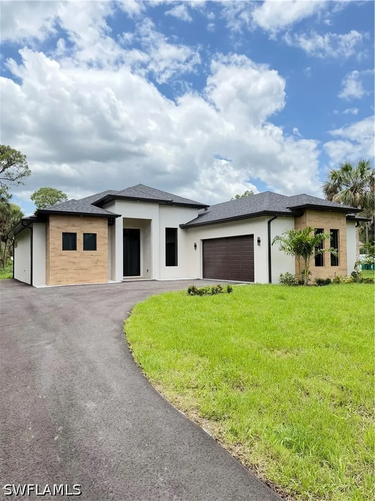 377 2nd Street NE Naples FL 34120