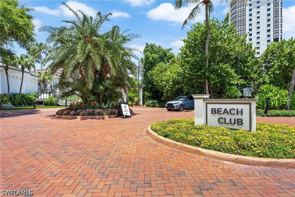 8111 Bay Colony Drive Naples FL 34108