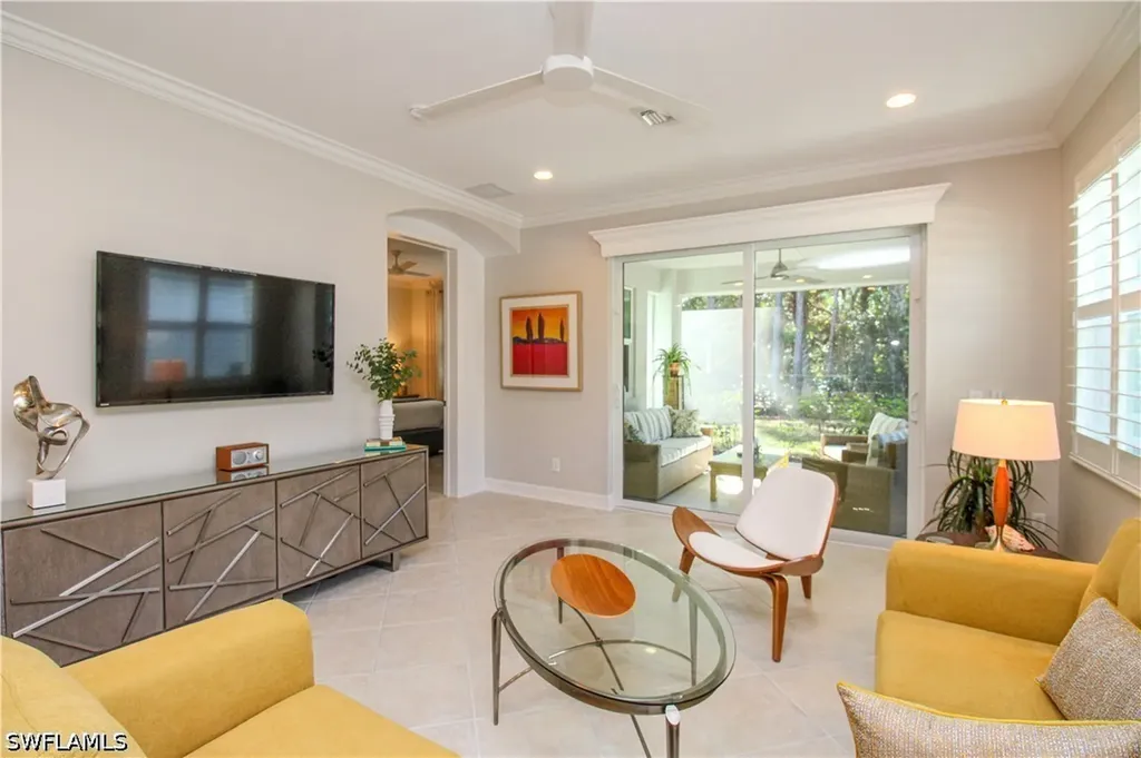 1912 Tarpon Bay Drive N Naples FL 34119