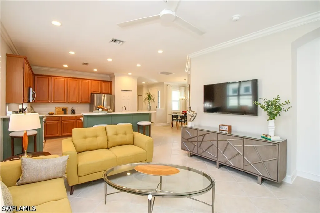1912 Tarpon Bay Drive N Naples FL 34119