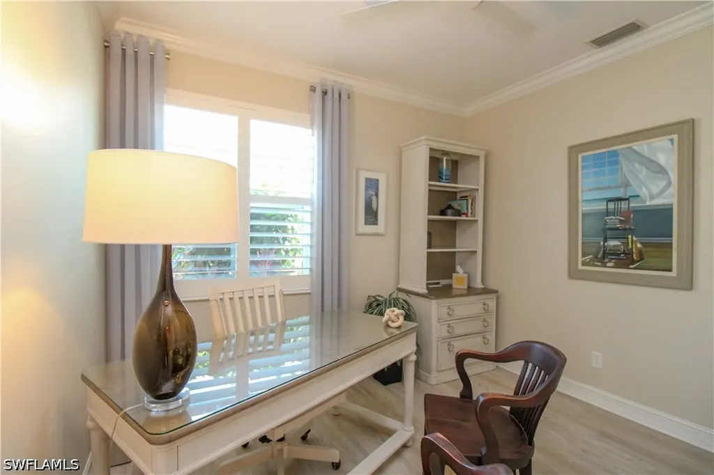 1912 Tarpon Bay Drive N Naples FL 34119