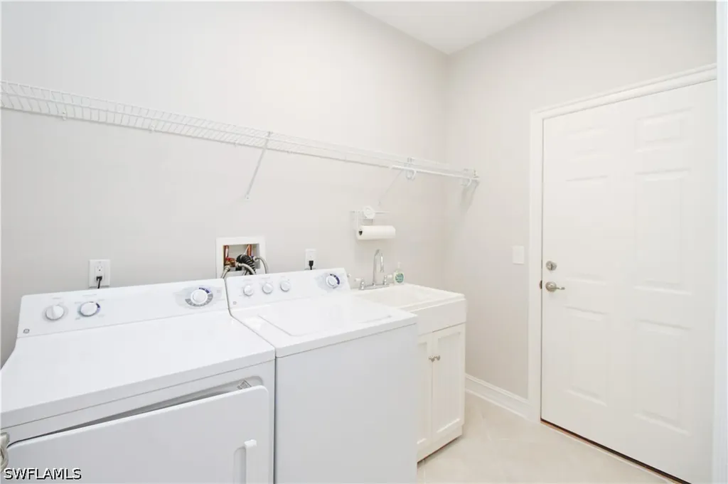 1912 Tarpon Bay Drive N Naples FL 34119
