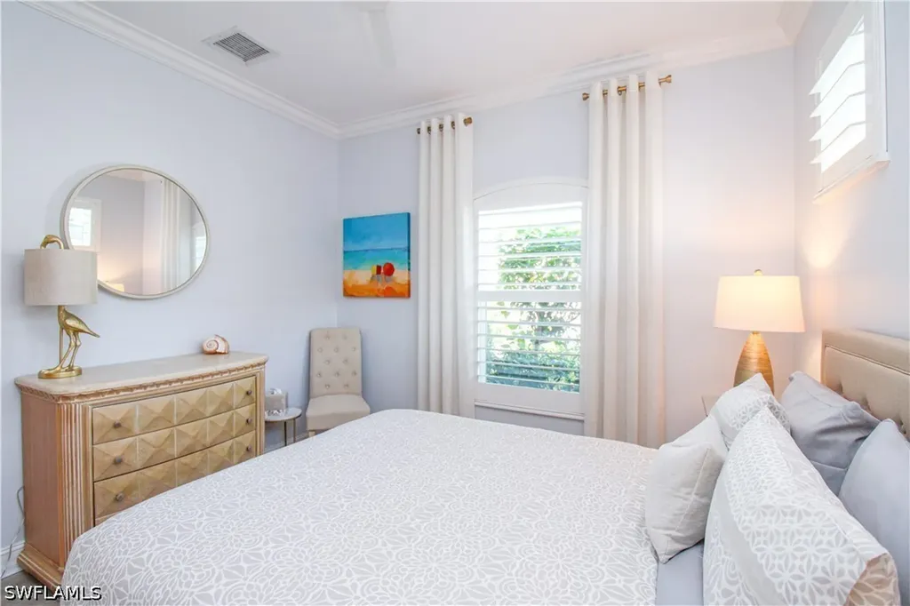 1912 Tarpon Bay Drive N Naples FL 34119