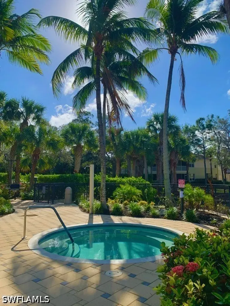 1912 Tarpon Bay Drive N Naples FL 34119
