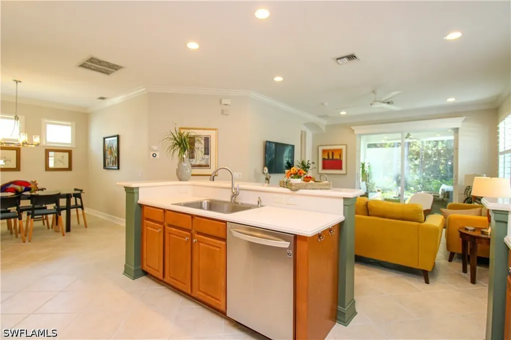 1912 Tarpon Bay Drive N Naples FL 34119