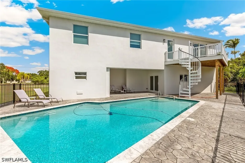 20700 Park Place Estero FL 33928