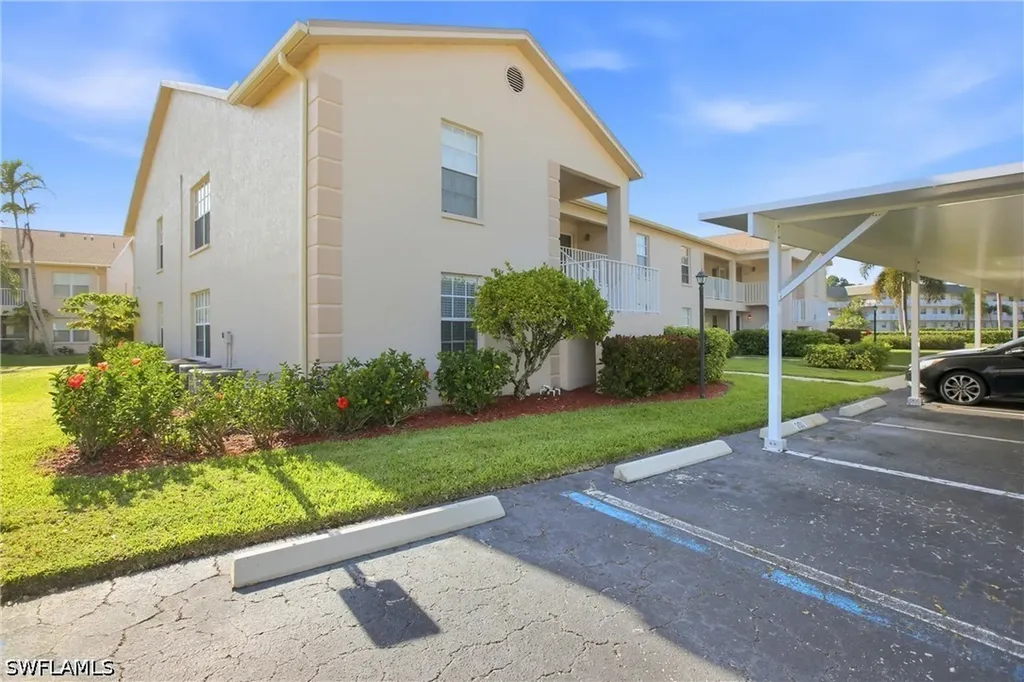 338 Bradstrom Circle Naples FL 34113