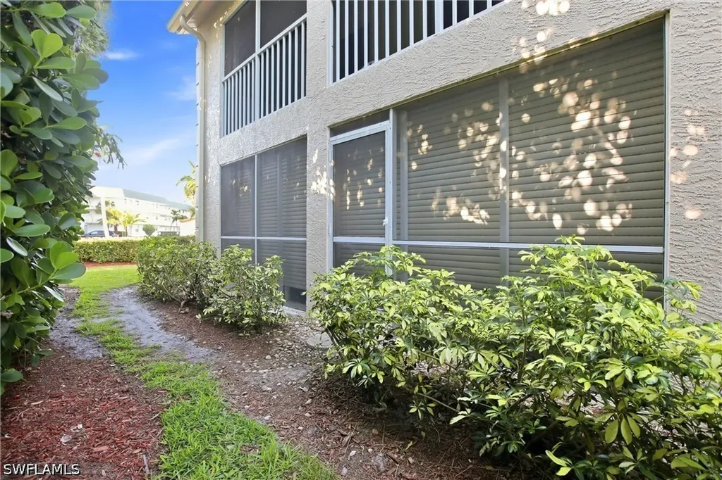 338 Bradstrom Circle Naples FL 34113