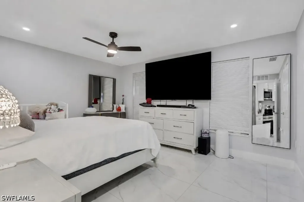 2025 49th Terrace SW Naples FL 34116