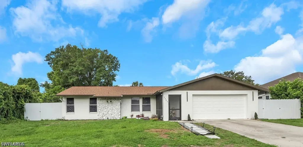 2025 49th Terrace SW Naples FL 34116