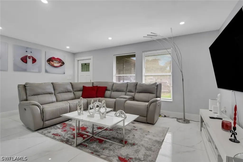 2025 49th Terrace SW Naples FL 34116