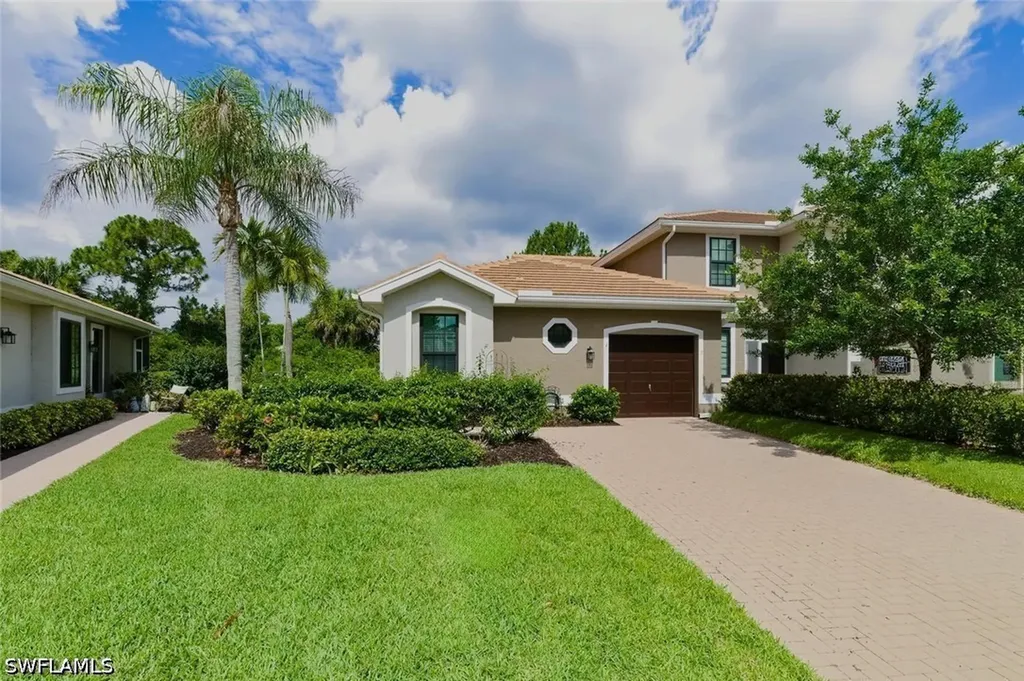 7685 Meadow Lakes Drive Naples FL 34104