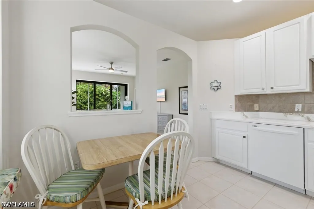 7685 Meadow Lakes Drive Naples FL 34104