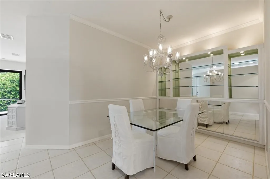 7685 Meadow Lakes Drive Naples FL 34104