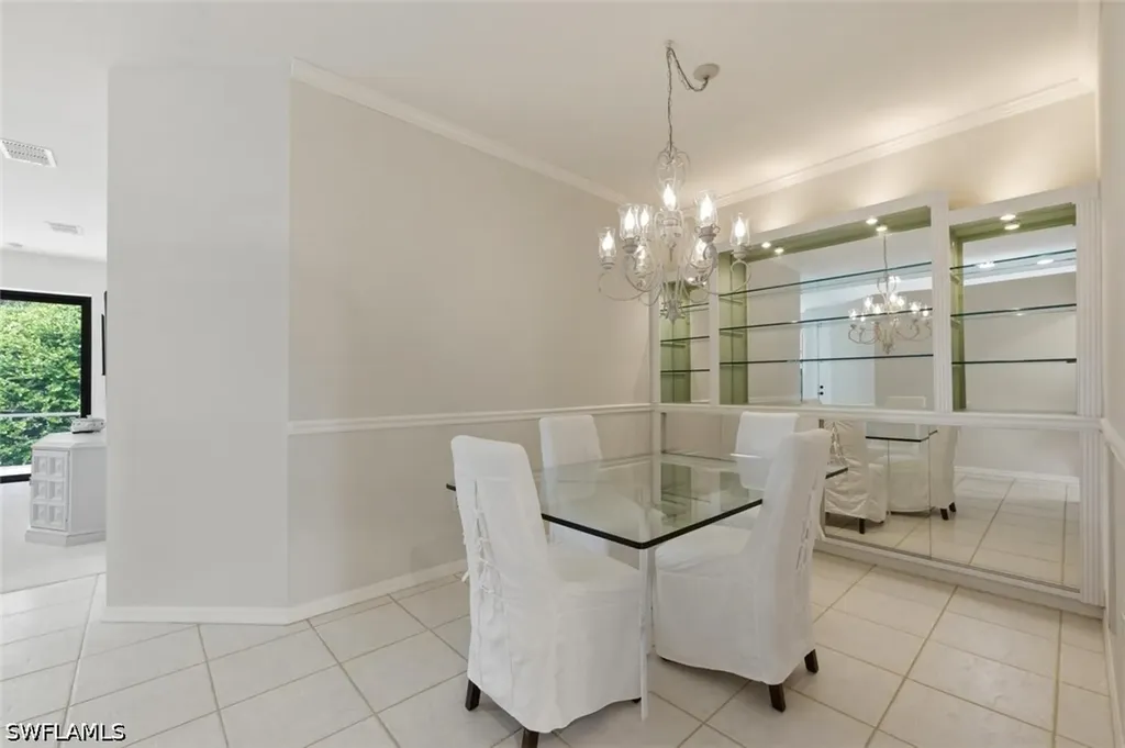 7685 Meadow Lakes Drive Naples FL 34104