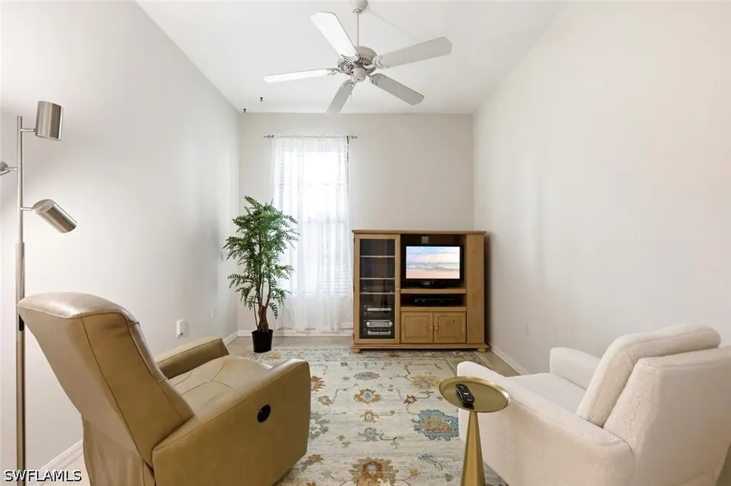 7685 Meadow Lakes Drive Naples FL 34104