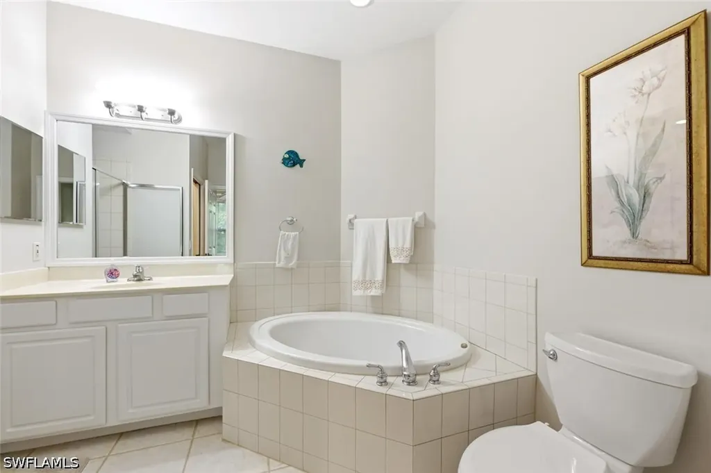 7685 Meadow Lakes Drive Naples FL 34104