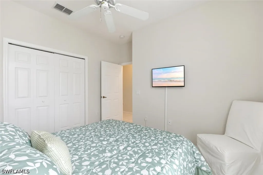 7685 Meadow Lakes Drive Naples FL 34104
