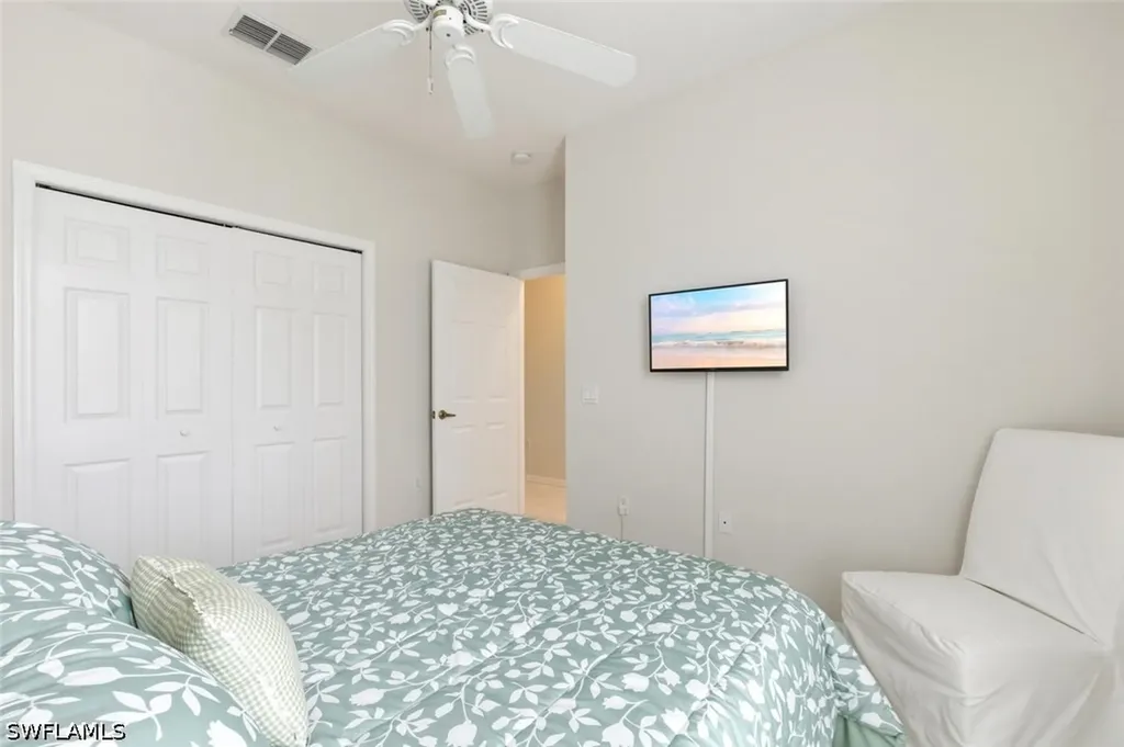 7685 Meadow Lakes Drive Naples FL 34104