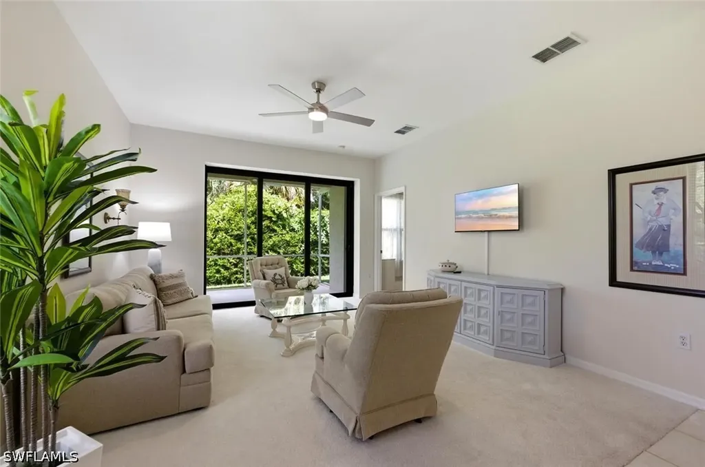 7685 Meadow Lakes Drive Naples FL 34104