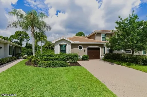 7685 Meadow Lakes Drive Naples FL 34104