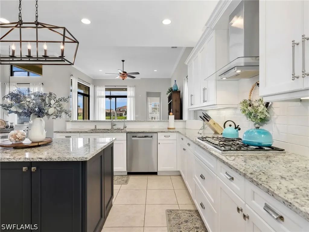 2756 Crystal Way Naples FL 34119