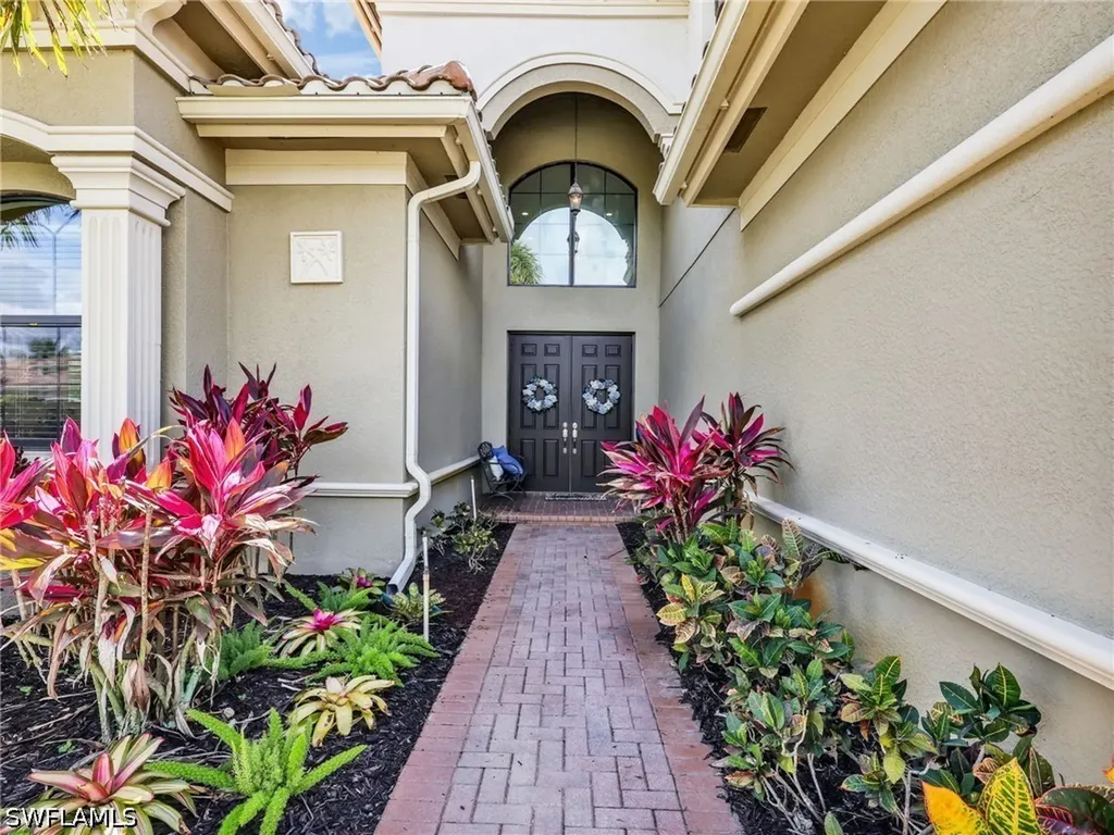 2756 Crystal Way Naples FL 34119