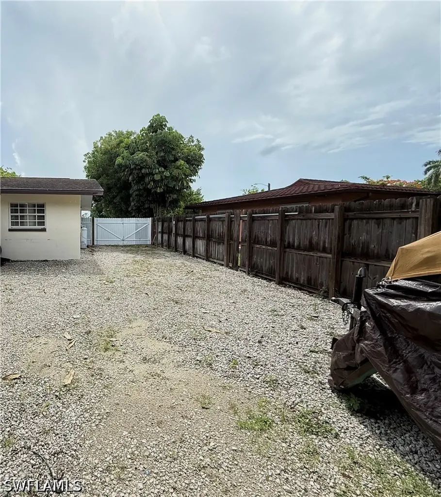 1964 42nd Street SW Naples FL 34116