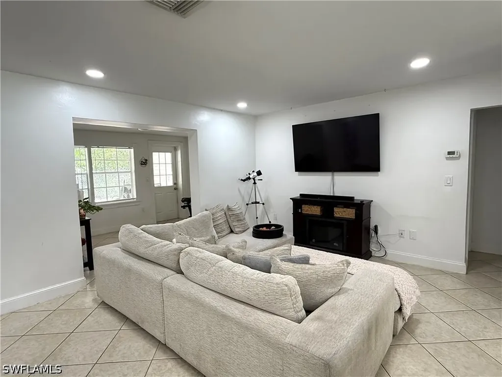 1964 42nd Street SW Naples FL 34116