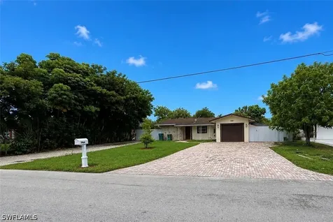 1964 42ND Street SW Naples FL 34116
