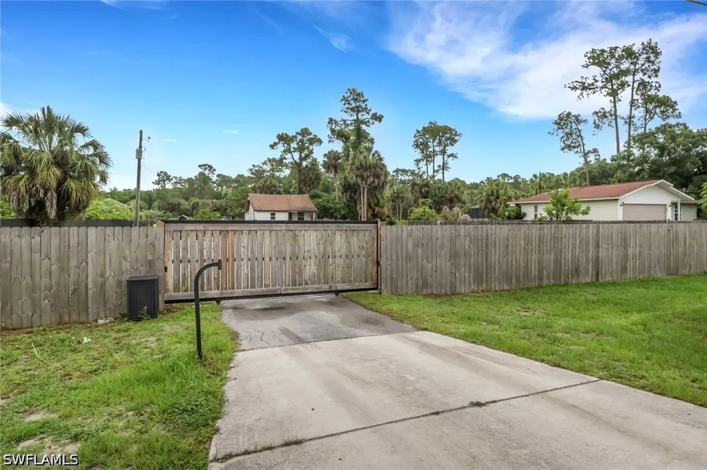341 Golden Gate Boulevard E Naples FL 34120