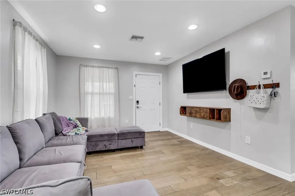 341 Golden Gate Boulevard E Naples FL 34120