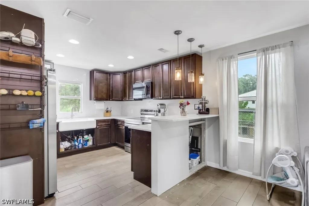341 Golden Gate Boulevard E Naples FL 34120