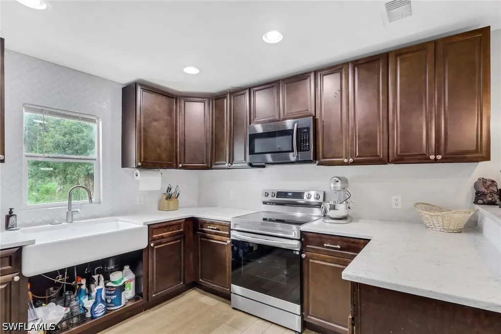 341 Golden Gate Boulevard E Naples FL 34120