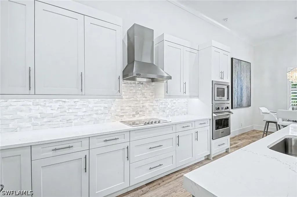 1114 6th Lane N Naples FL 34102