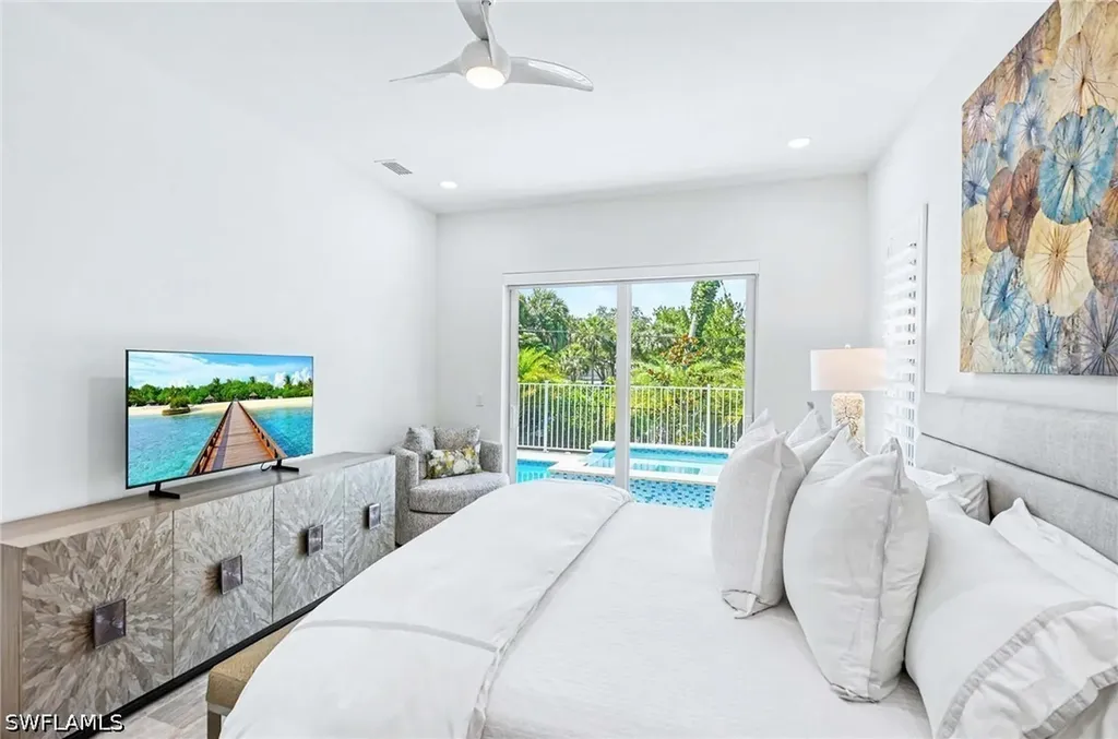 1114 6th Lane N Naples FL 34102