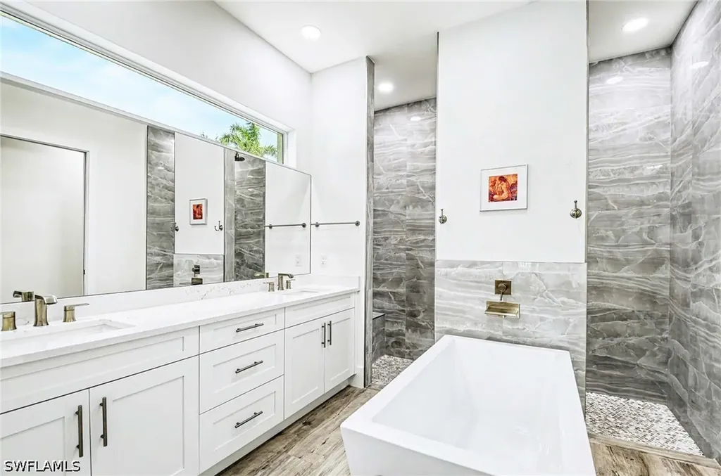 1114 6th Lane N Naples FL 34102